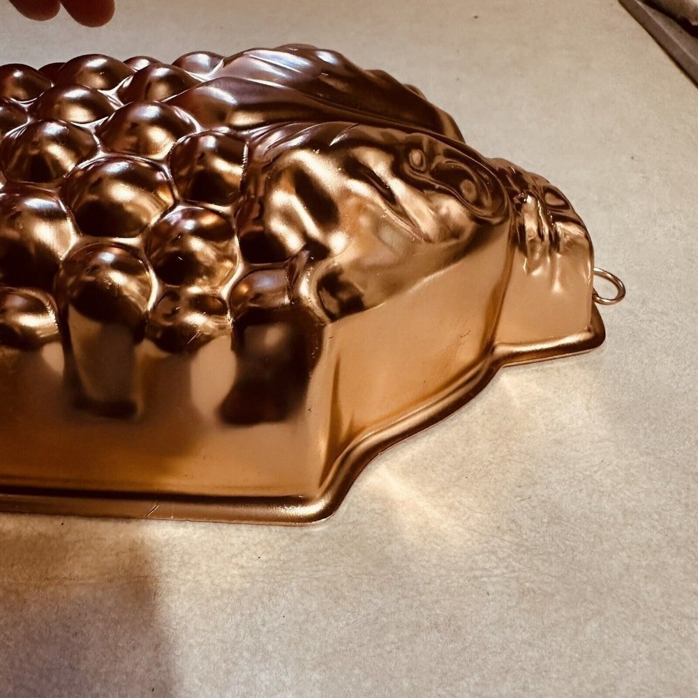 Copper Color Aluminum Grapes Design Jello Mold Wall Hanging Farmhouse Décor 4Cup - Picture 12 of 13